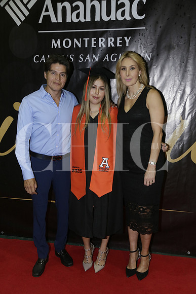 Abraham Freeman, Isabella Freeman y Silvia Cortés de Freeman (3)