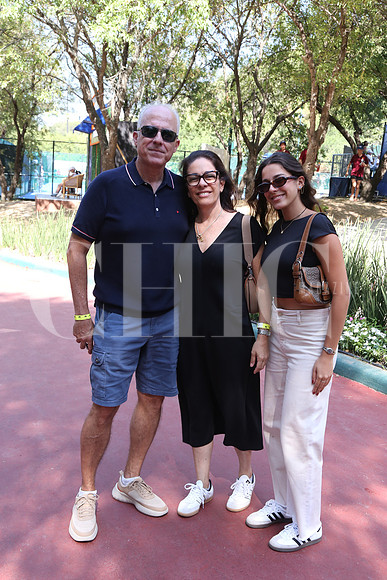 Humberto Tenorio, Valeria Tenorio y Ana Beatriz Tenorio 0