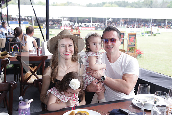 Sofia Caballero, Manuel Romo, Lucia Romo y Sofia Romo 1