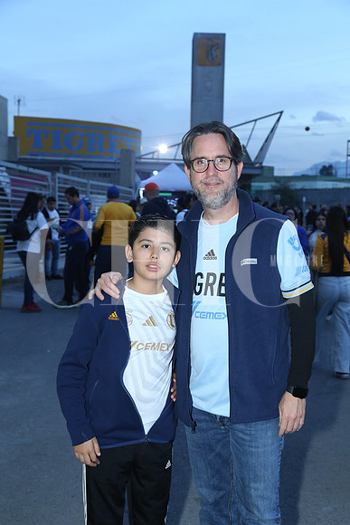 Hernán Reyes y Hernán Reyes0