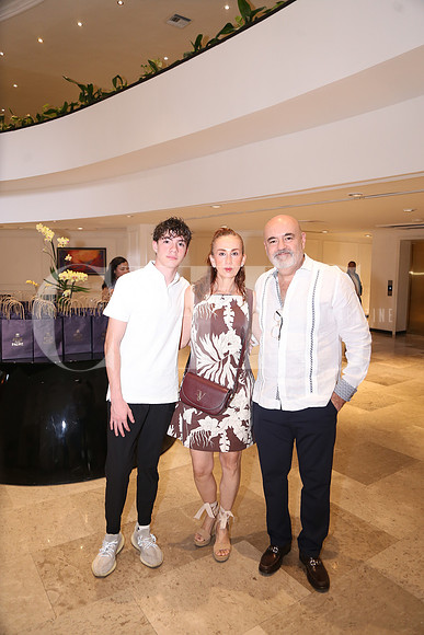 Gregorio Kobisher, Elizabeth Moniet y Samuel Kibisher1