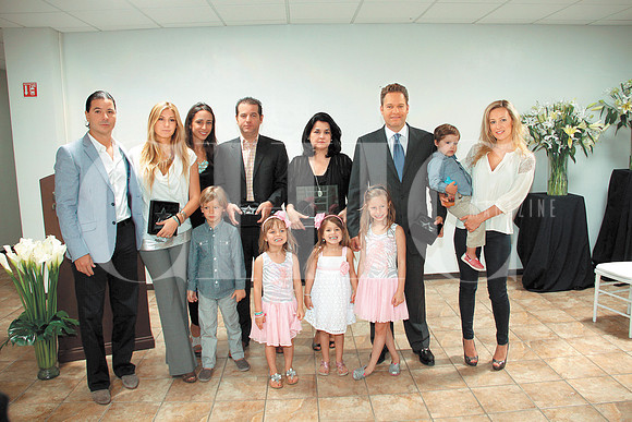 Alfonso Martínez, Alicia Santos de Martínez, Stephanie Schiemann, Federico Santos, Alicia Boesch de Santos, Alberto Santos, Alberto Santos Jr, Cata Garza de Santos, Alfonso Martínes Jr., Valeria Santo