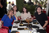 Maria Elena Garcia, Maria Elena Scott, Valeria Scott y Marcelo Scott 2