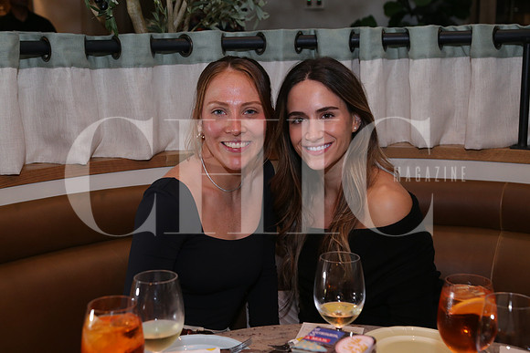 Mariajose Martínez y Camila Allen0