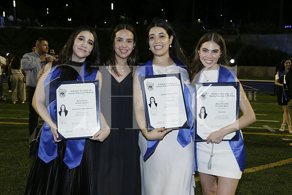 Valeria Rodarte, Natalia Martínez, Deborah Tinoco y María Fernanda Arrayales