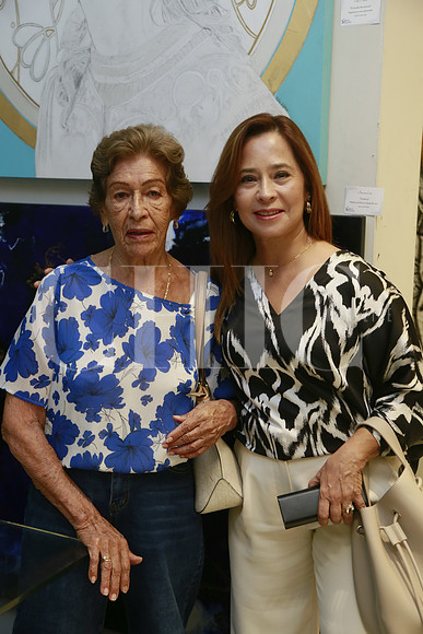 Francisca Zamarrón y Janet de Gutíerrez (2)