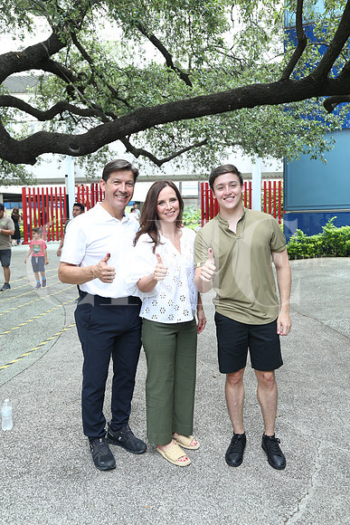 Gabriel Guardado, Loreta Zambrano y Gabriel Guardado 1