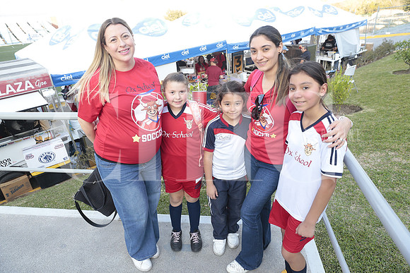 Cecy Santoscoy, Liamona Santoscoy, Alejandra Santacuz, Arantza Santacruz y Alicia Santacruz 2