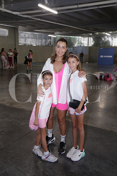 Cristina Gutiérrez, Samantha Montemayor y Michelle Montemayor 1