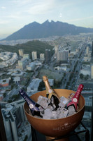 Moet & Chandon Sky Bar 8