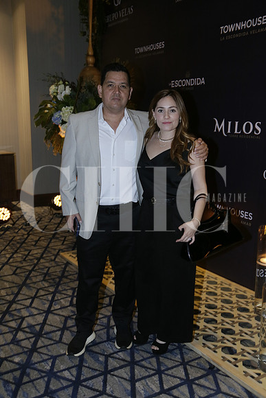 Calos Lozano y Deborah Pierce (2)