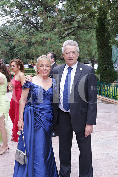Clara de Gutiérrez y Roberto Gutiérrez 0