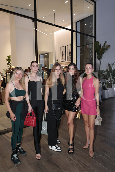 Ale Yllan, Isa Jaime, Sofia Lopez Navarro, Connie Davalos y Eugenia Gonzalez 3
