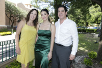 Carolina Guerra, Mariana Quiñones y Arturo Quiñones