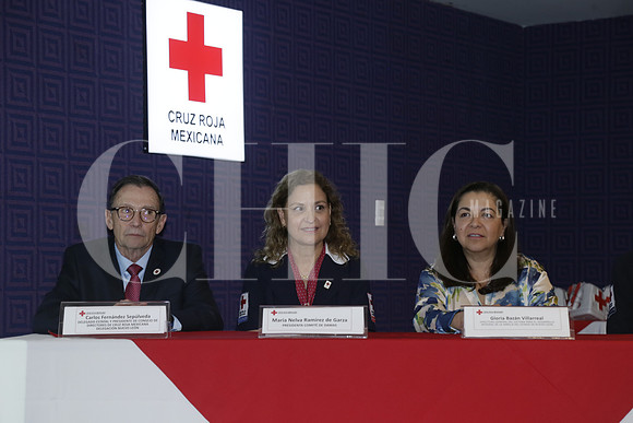 Carlos Fernández, María Nelva Ramírez y Gloria Bazán