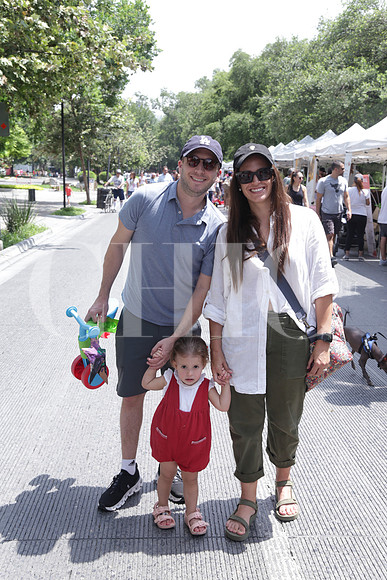 Andoni Barcon, Constansa Moreno e Ines Barcon