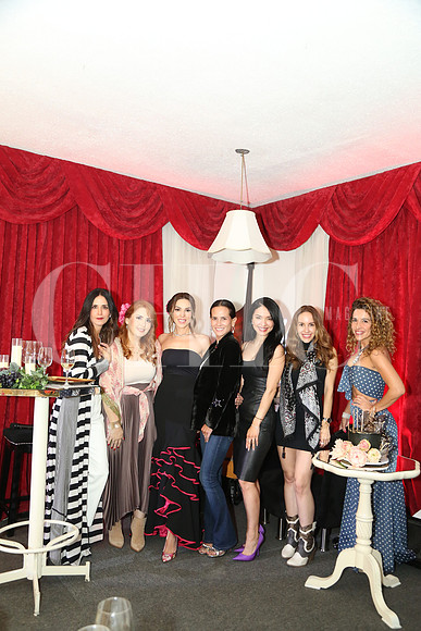 Laura Knight de Manatou, Erika Rodríguez, Lily Garza, Sandra Escamilla, Mara Montalvo, Gabriela Guerra y Pilae Ortegón 0