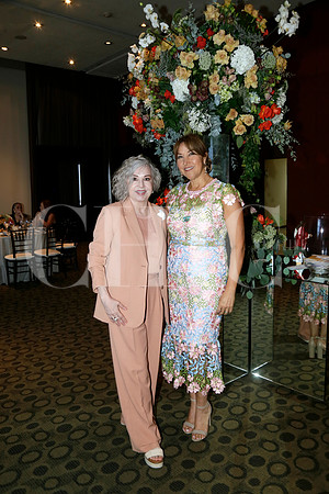 Cecy Valerio y Gabriela Rodríguez (2)