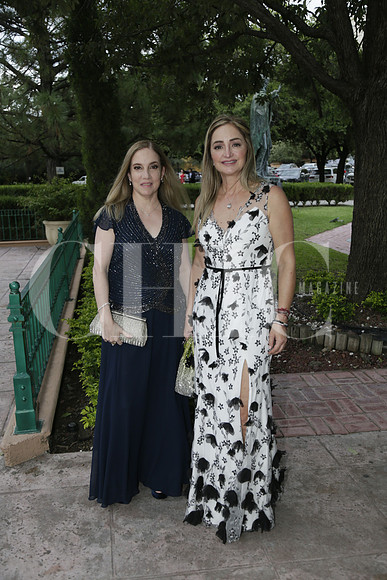 Pilar González de Torre y Elsa Laura Figueroa (2)