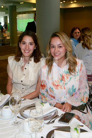 Isabela Rodríguez y Karla Muñoz