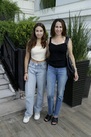 Carola Lozano y María Carmen Elizondo (2)