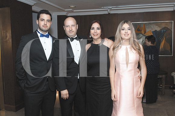 Carlos Benavides, Carlos Benavides, Luisa Miuller y Daniela Benavides