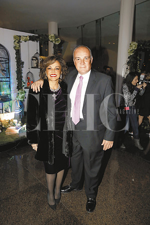 Claudia Sada de González y Plácido González
