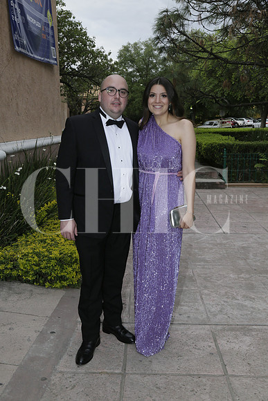 Alejandro Santos y Mariana Moreno de Santos (2)