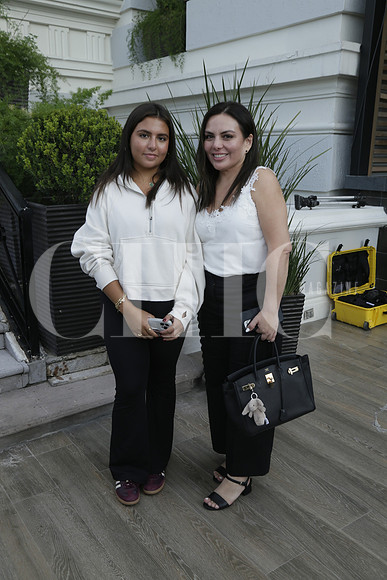 Cordelia Dávalos y Catalina Sandoval (2)