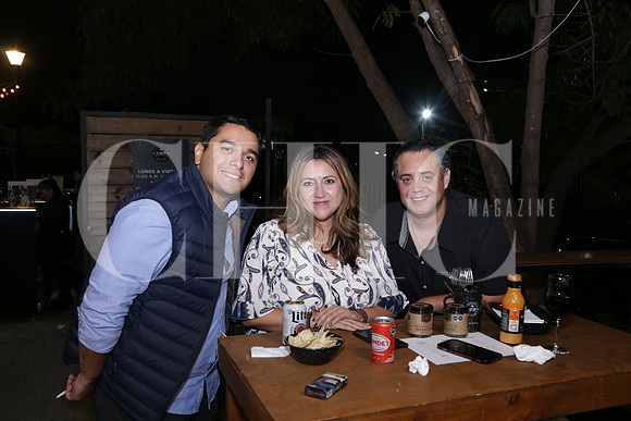 Adrián Brambila, Itzel Blacke y Marco Arteaga 0
