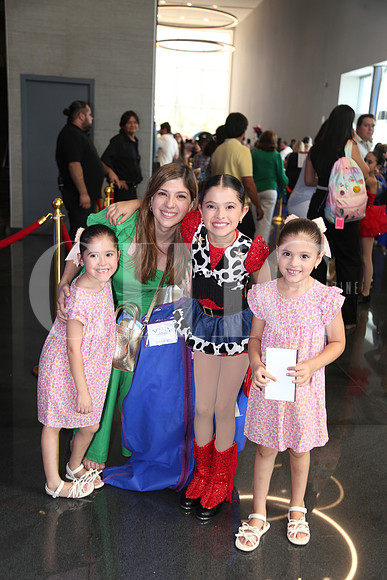 Ana Sofia Leal, Sofi Guerra, Vale Guerra y Corde Guerra0