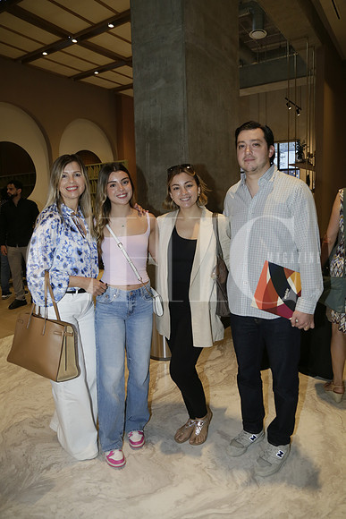 Diana Ordoñez, Paulina Fernández, Mariana Fernández y Hugo Fernández (3)