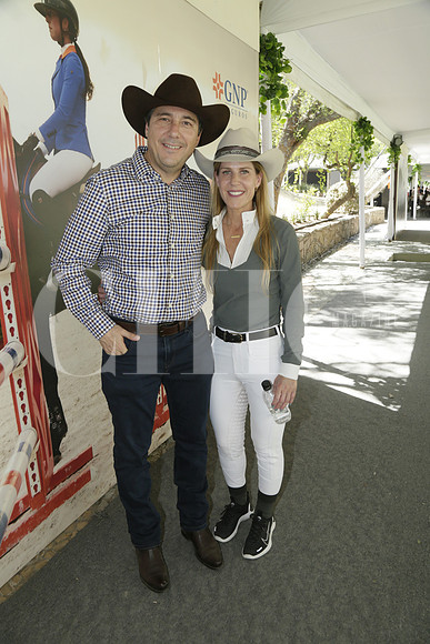 Rafael Garza y Alina Sánchez de Garza (2)