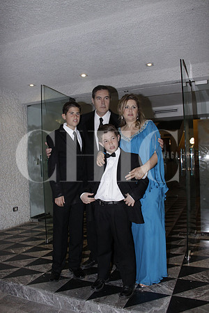 Eduardo Ornelas, Gabriela Navarro de Ornelas, Eduardo Ornelas y Gabriel Ornelas