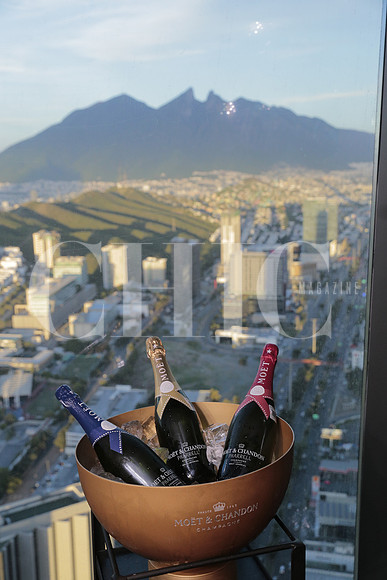 Moet & Chandon Sky Bar 12